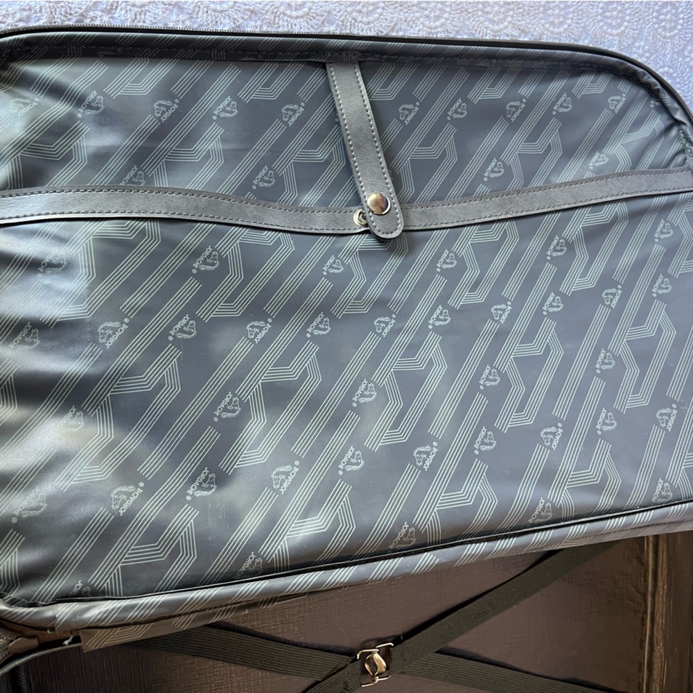 Vintage Jordache Tapestry Carry-on Luggage Suitcase 20”Wide x 14”High x 6” Deep - Picture 13 of 16
